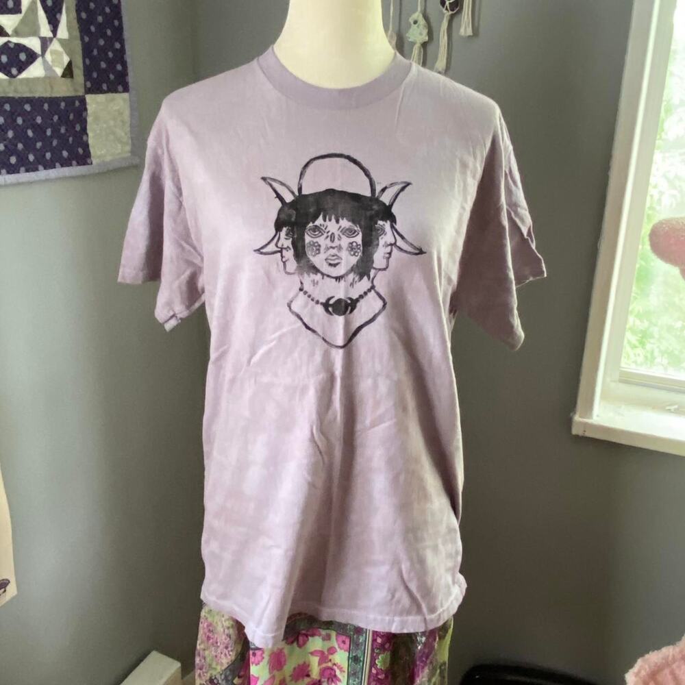 Triple moon goddess tee